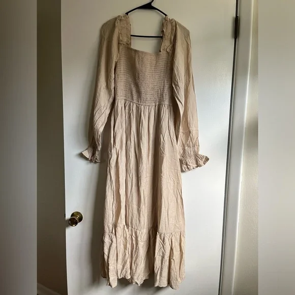 August Sky Tan/Cream Smocked Long Sleeve Maxi Dress NWOT - Picture 2 of 5